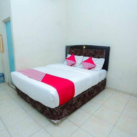 Oyo 2692 Penginapan Mba Ros Banjarbaru Екстер'єр фото