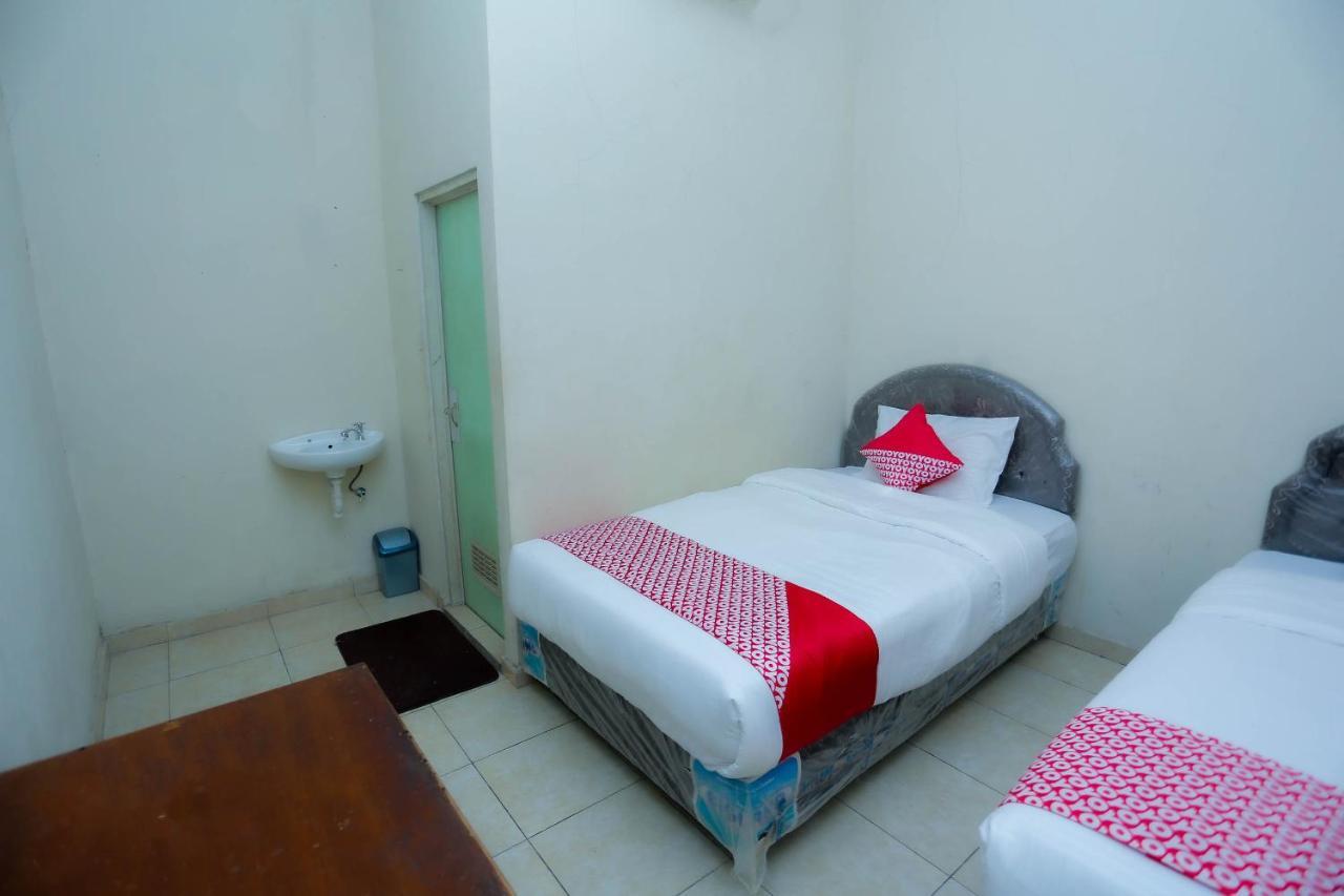 Oyo 2692 Penginapan Mba Ros Banjarbaru Екстер'єр фото