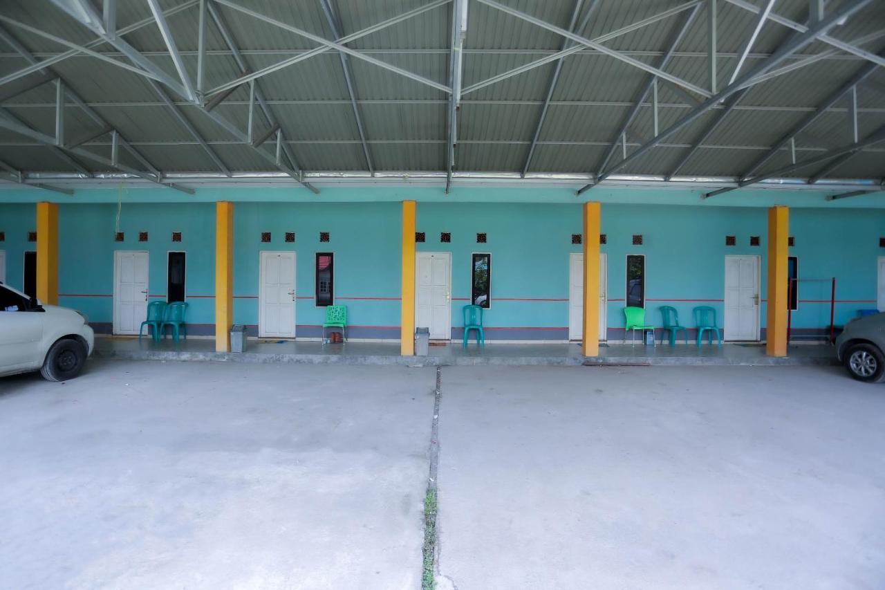 Oyo 2692 Penginapan Mba Ros Banjarbaru Екстер'єр фото