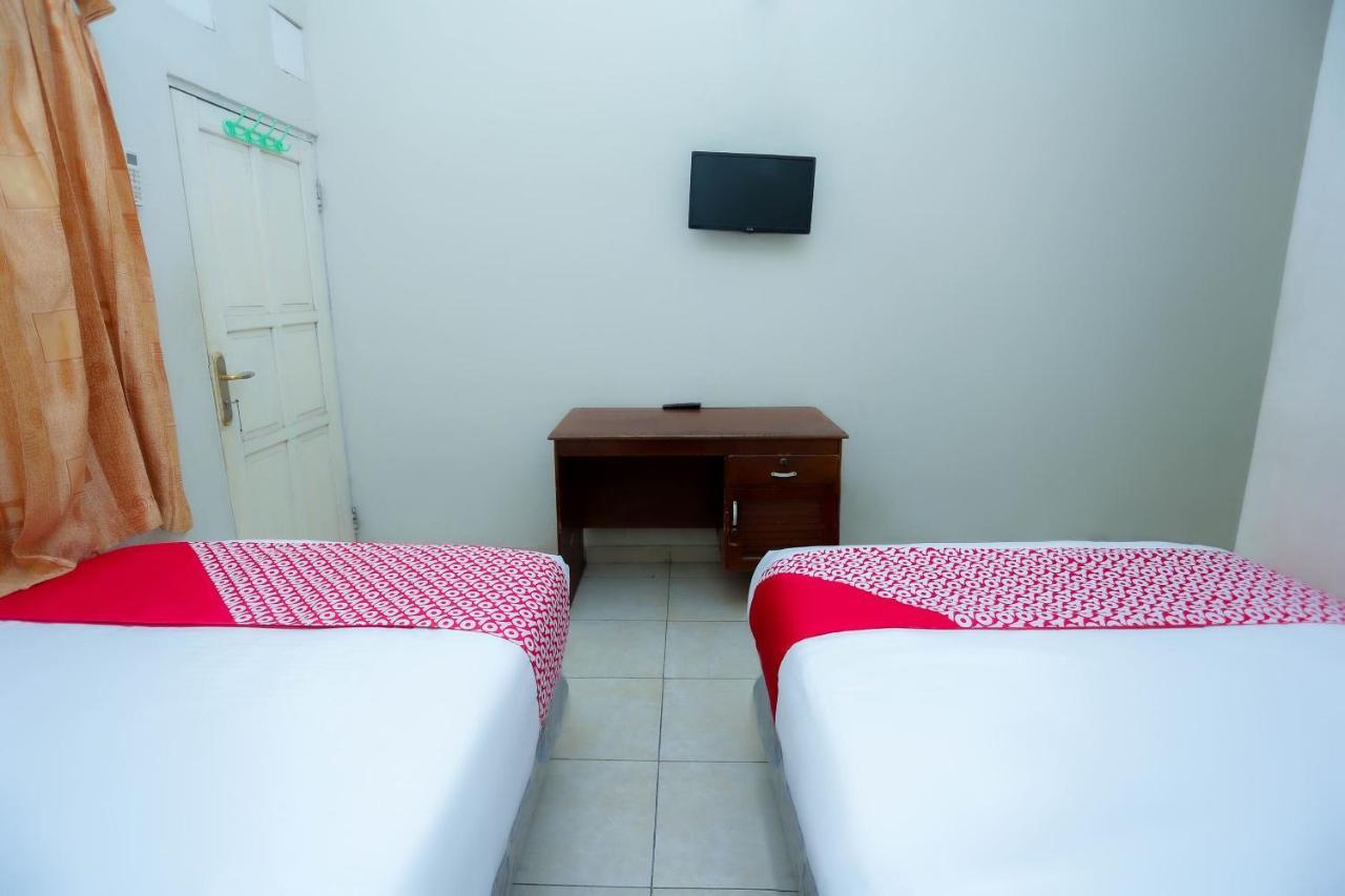 Oyo 2692 Penginapan Mba Ros Banjarbaru Екстер'єр фото